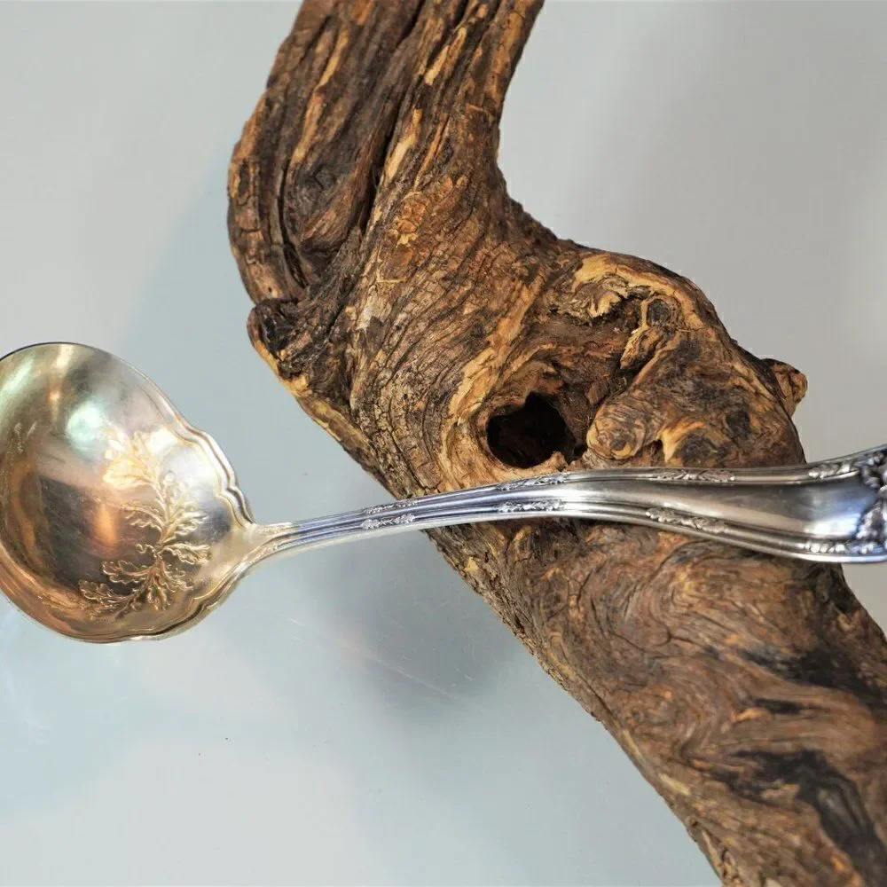 Antique Silver Plate WM Rogers Son Fair Oak Pattern Gravy Ladle Spoon Pat Pend